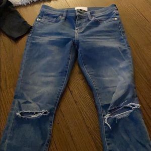 Current elliott size 26 ripped skinny jeans